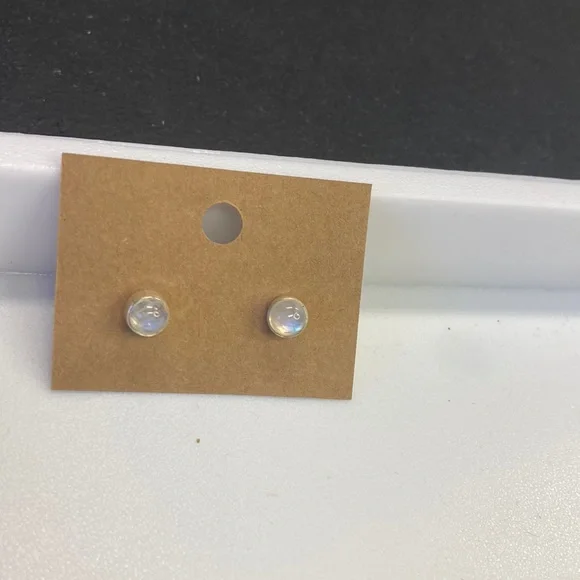 Moonstone stud earrings, Mounted in 925 sterling silver - Picture 1 of 2